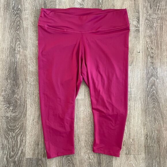 Fabletics Fuchsia Pink Raspberry Color Crop Legging - Plus Size: 2X - Picture 1 of 8